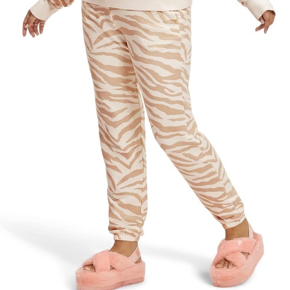 UGG Daniella Sweatpant Zebra - Picture 10 of 11